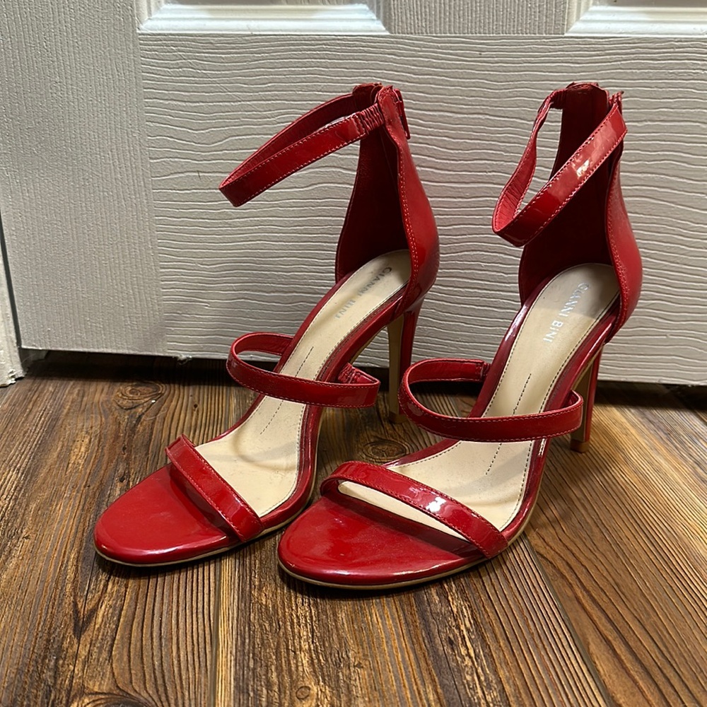 Gianni Bini size 9 heels